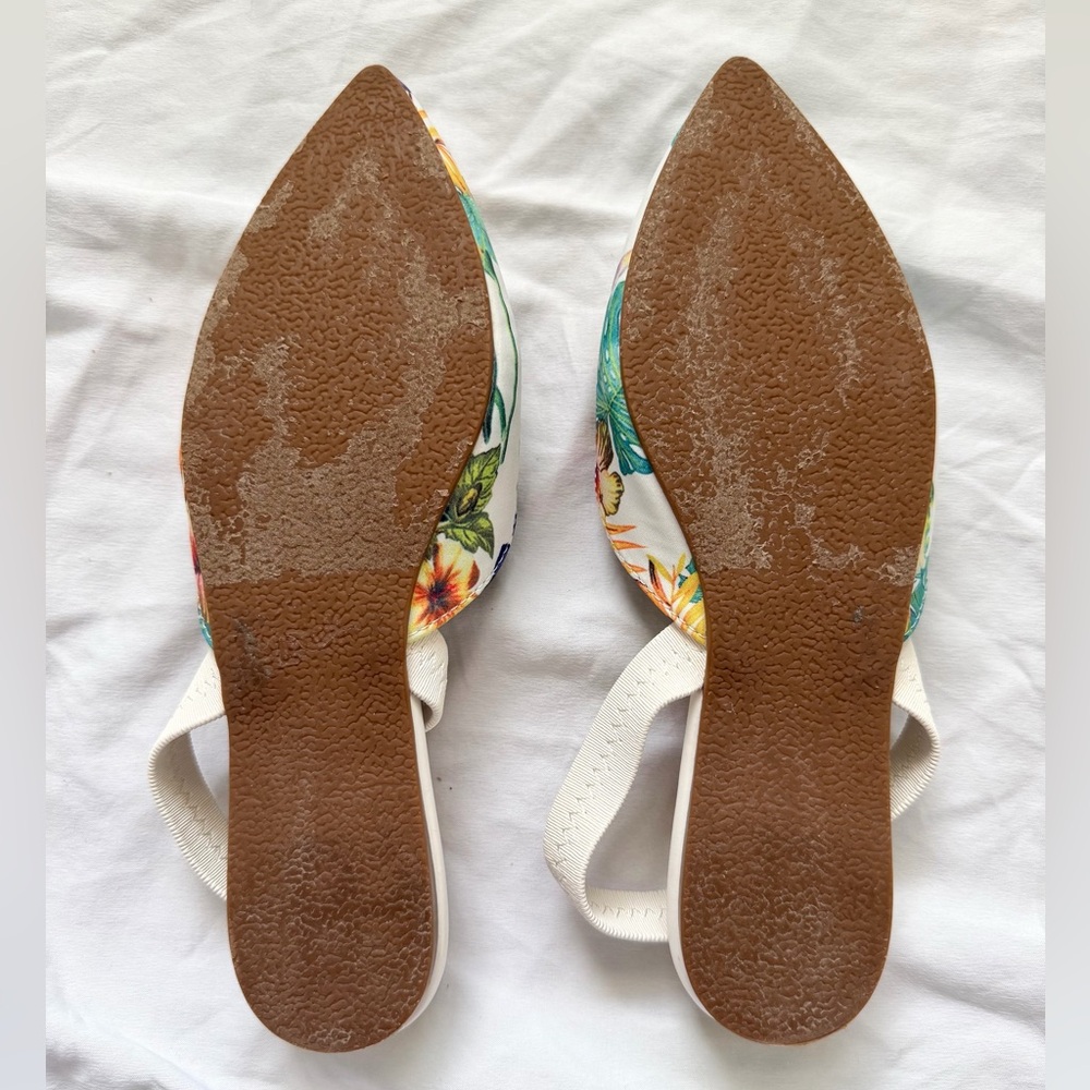 Lulus Mae White Floral Print Pointed Toe Slingback Flats | Size 6 | Like New - Picture 13 of 13
